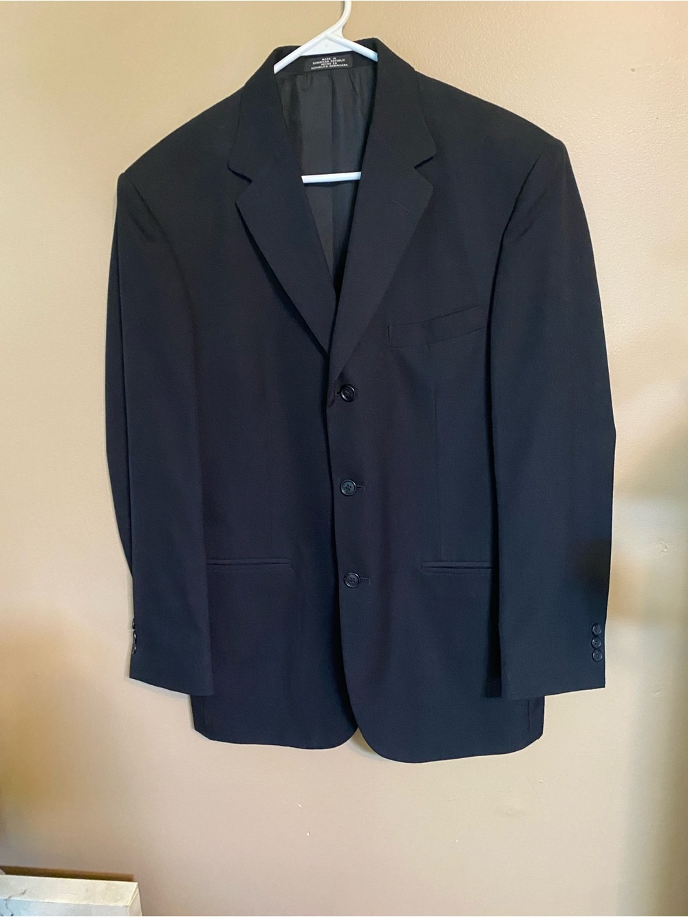 City Streets Black Men's Three-Button Suit Blazer